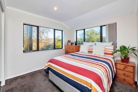 Photo of property in 23f Kamara Road, Glen Eden, Auckland, 0602