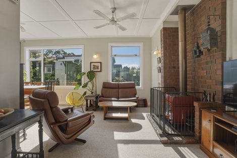 Photo of property in 11 Monowai Road, Ravensbourne, Dunedin, 9022