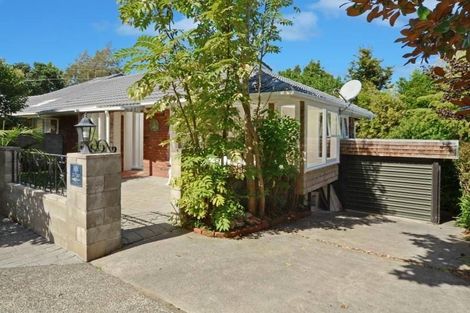 Photo of property in 2/20 Saint Peters Street, Northcote, Auckland, 0627