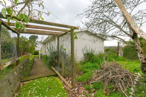 Photo of property in 6 Wiremu Place, Blagdon, New Plymouth, 4310