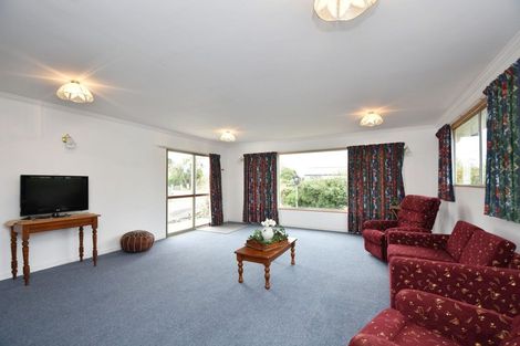 Photo of property in 1 Ferry Road, Tuatapere, 9620