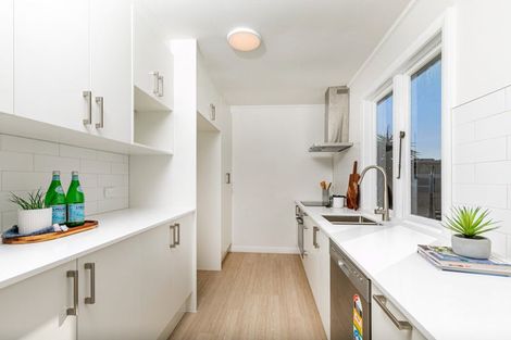 Photo of property in 117 Te Atatu Road, Te Atatu South, Auckland, 0610