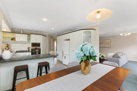 Photo of property in 2 Rosberg Place, Mount Maunganui, 3116