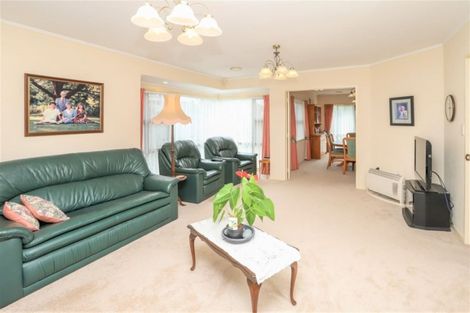 Photo of property in 15 Minnie Place, Pukete, Hamilton, 3200