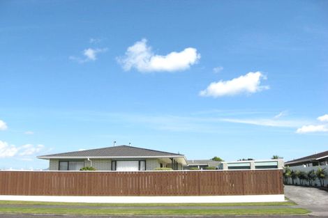 Photo of property in 145 Heta Road, Highlands Park, New Plymouth, 4312