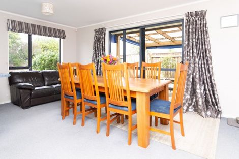 Photo of property in 12 Aspen Way, Kelvin Grove, Palmerston North, 4414