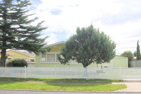 Photo of property in 125 Charleston Avenue, Whangamata, 3620