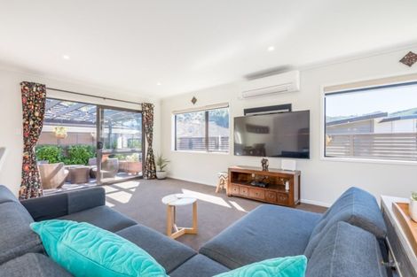 Photo of property in 79 Riverstone Drive, Riverstone Terraces, Upper Hutt, 5018