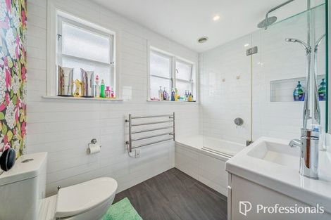 Photo of property in 305 Oxford Terrace, Avalon, Lower Hutt, 5011