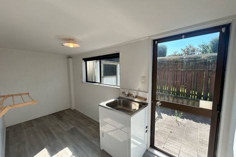 Photo of property in 128 Ocean Beach Road, Tairua, 3508