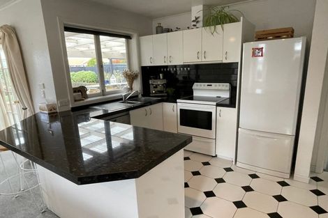 Photo of property in 40 Napier Road, Havelock North, 4130