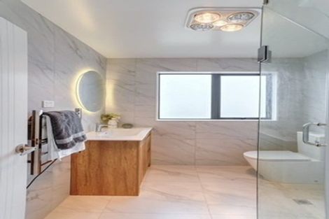 Photo of property in 4b Unsworth Drive, Unsworth Heights, Auckland, 0632