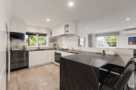 Photo of property in 18 Amanda Avenue, Dinsdale, Hamilton, 3204