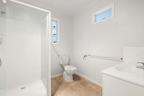 Photo of property in 22 Queen Road, Bellevue, Tauranga, 3110