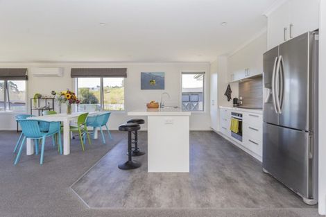 Photo of property in 32 Blue Stone Drive, Waiareka Junction, Oamaru, 9401