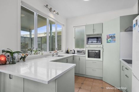 Photo of property in 102 Matua Road, Huapai, Kumeu, 0810