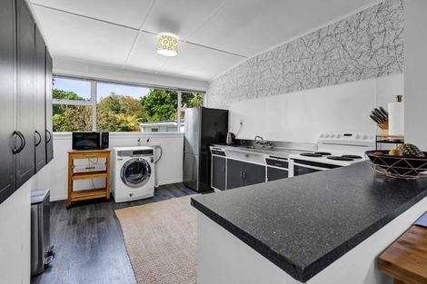 Photo of property in 3 Tukapa Street, Westown, New Plymouth, 4310