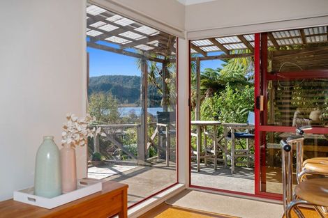 Photo of property in 92 Okareka Loop Road, Lake Okareka, Rotorua, 3076