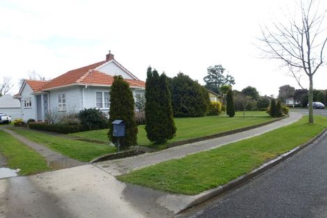 Photo of property in 4 Savage Crescent, West End, Palmerston North, 4412