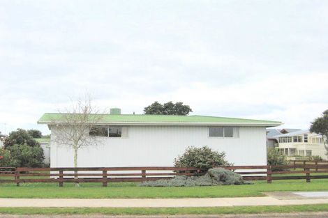 Photo of property in 193 Cook Drive, Whitianga, 3510