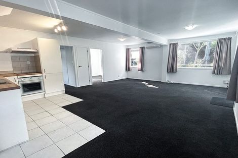 Photo of property in 2/82 Forrest Hill Road, Forrest Hill, Auckland, 0620