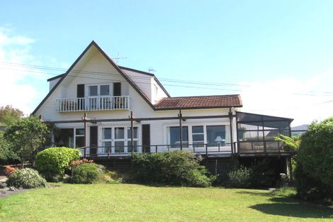 Photo of property in 4 Eastcliffe Road, Castor Bay, Auckland, 0620