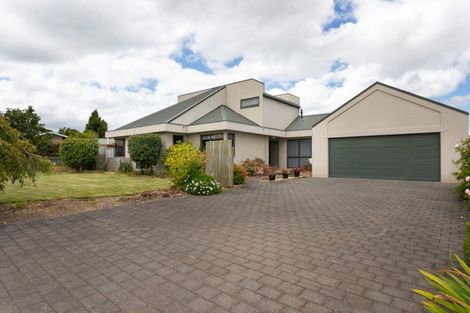 Photo of property in 24 Ruahine Street, Dannevirke, 4930