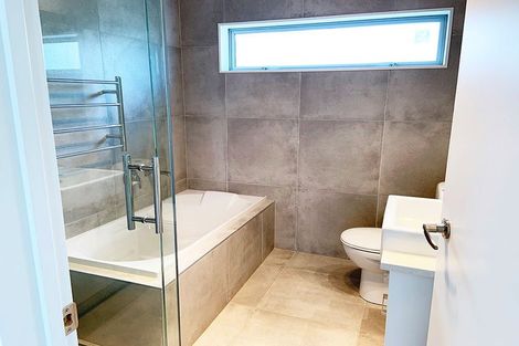 Photo of property in 40b Chippendale Crescent, Birkdale, Auckland, 0626