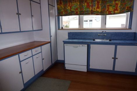 Photo of property in 4 Savage Crescent, West End, Palmerston North, 4412