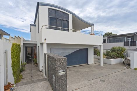 Photo of property in 1/203 Marine Parade, Mount Maunganui, 3116