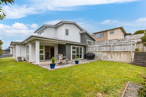 Photo of property in 31 Aspiring Terrace, Aotea, Porirua, 5024