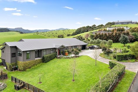 Photo of property in 30 Tamahunga Drive, Matakana, 0985