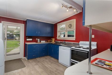 Photo of property in 6 Paul Street, Waimate, 7924