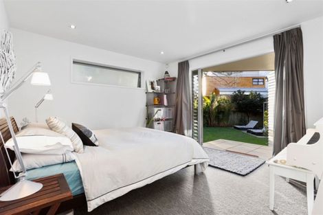 Photo of property in 107 Hinemoa Street, Birkenhead, Auckland, 0626