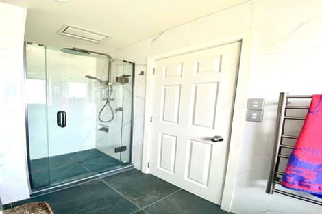 Photo of property in 12 Chadlington Avenue, Henderson, Auckland, 0612