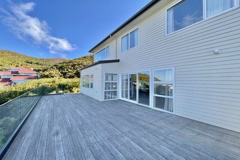 Photo of property in 11 Hislop Way, Johnsonville, Wellington, 6037