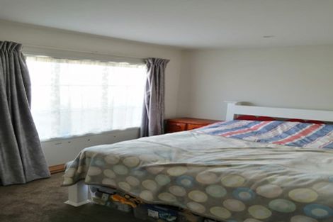 Photo of property in 3 Sunward Rise, Glenfield, Auckland, 0629