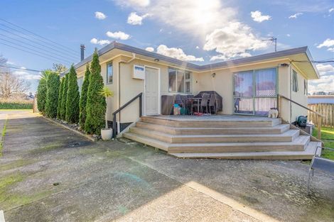 Photo of property in 44 Woodglen Road, Glen Eden, Auckland, 0602