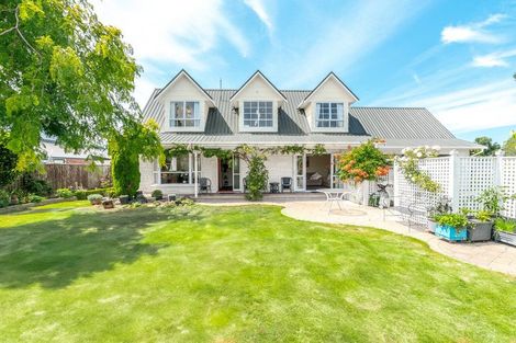 Photo of property in 11 Chokebore Place, Sockburn, Christchurch, 8042