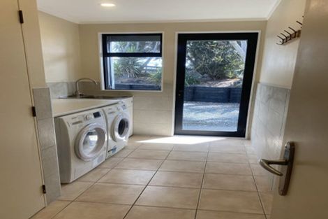 Photo of property in 67 Walu Lane, Matapouri, Whangarei, 0173