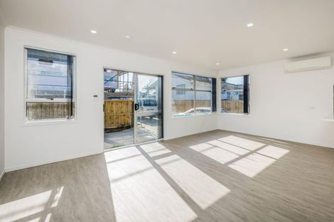 Photo of property in 104c Wordsworth Road, Manurewa, Auckland, 2102