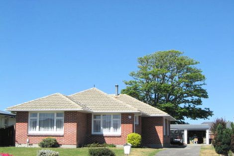 Photo of property in 82 Bickerton Street, Wainoni, Christchurch, 8061