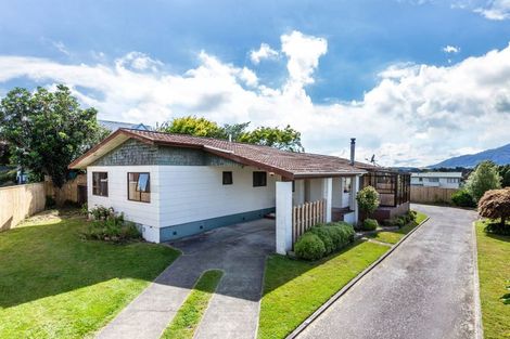 Photo of property in 5 Rihi Place, Nukuhau, Taupo, 3330