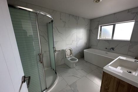 Photo of property in 2a Hemi Street, Narrow Neck, Auckland, 0622