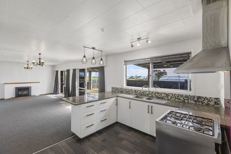 Photo of property in 54 Hume Street, Waitara, 4320