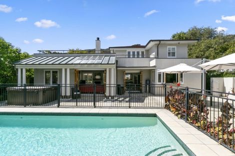 Photo of property in 25 Cheviot Road, Lowry Bay, Lower Hutt, 5013