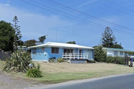 Photo of property in 615 Pukehina Parade, Pukehina, Te Puke, 3189