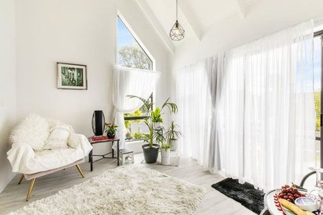 Photo of property in 1 Fantail Court, Orewa, 0931