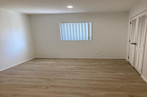 Photo of property in 10 Gulliver Place, Conifer Grove, Takanini, 2112