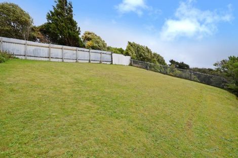 Photo of property in 5 Greenwich Grove, Stokes Valley, Lower Hutt, 5019